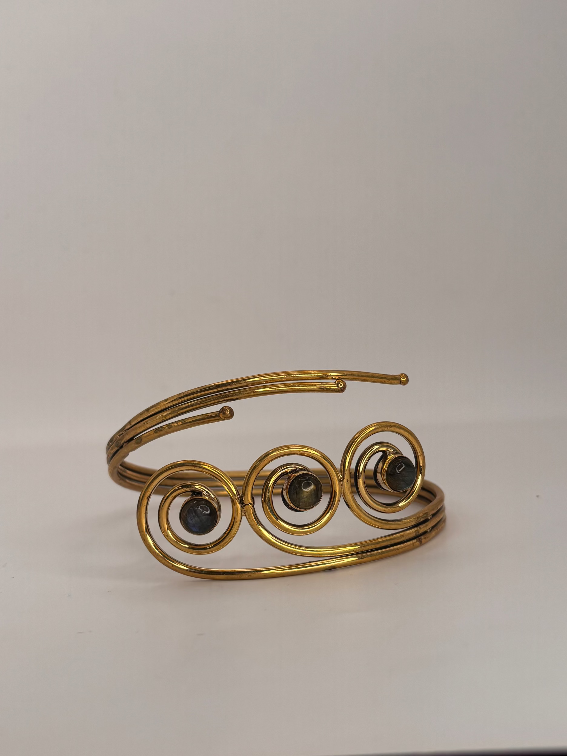 3 SPIRAL LABRODITE GOLD ARM CUFF