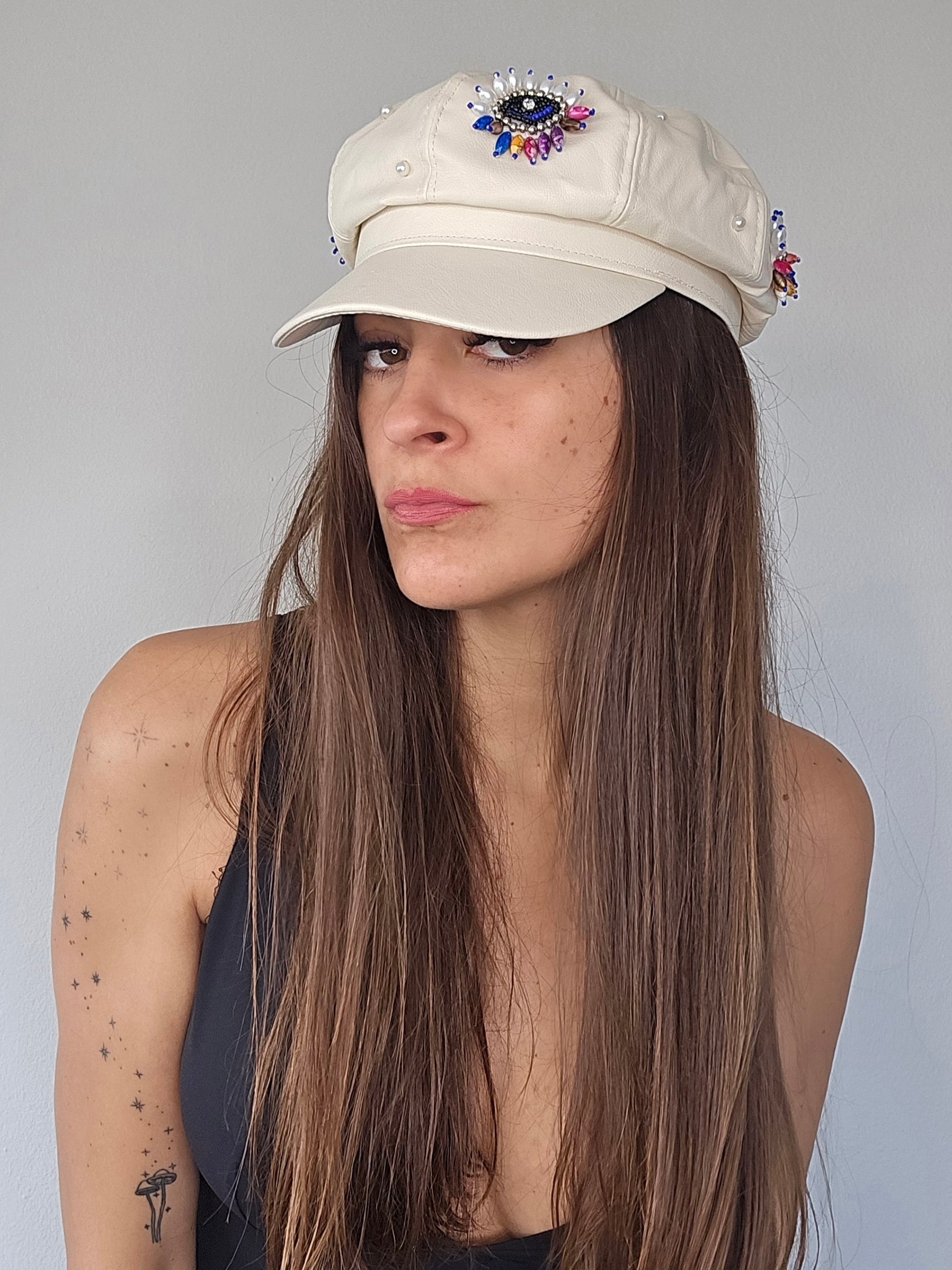 Beige Seek Hat