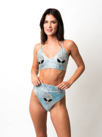 Alien Holographic Bottoms