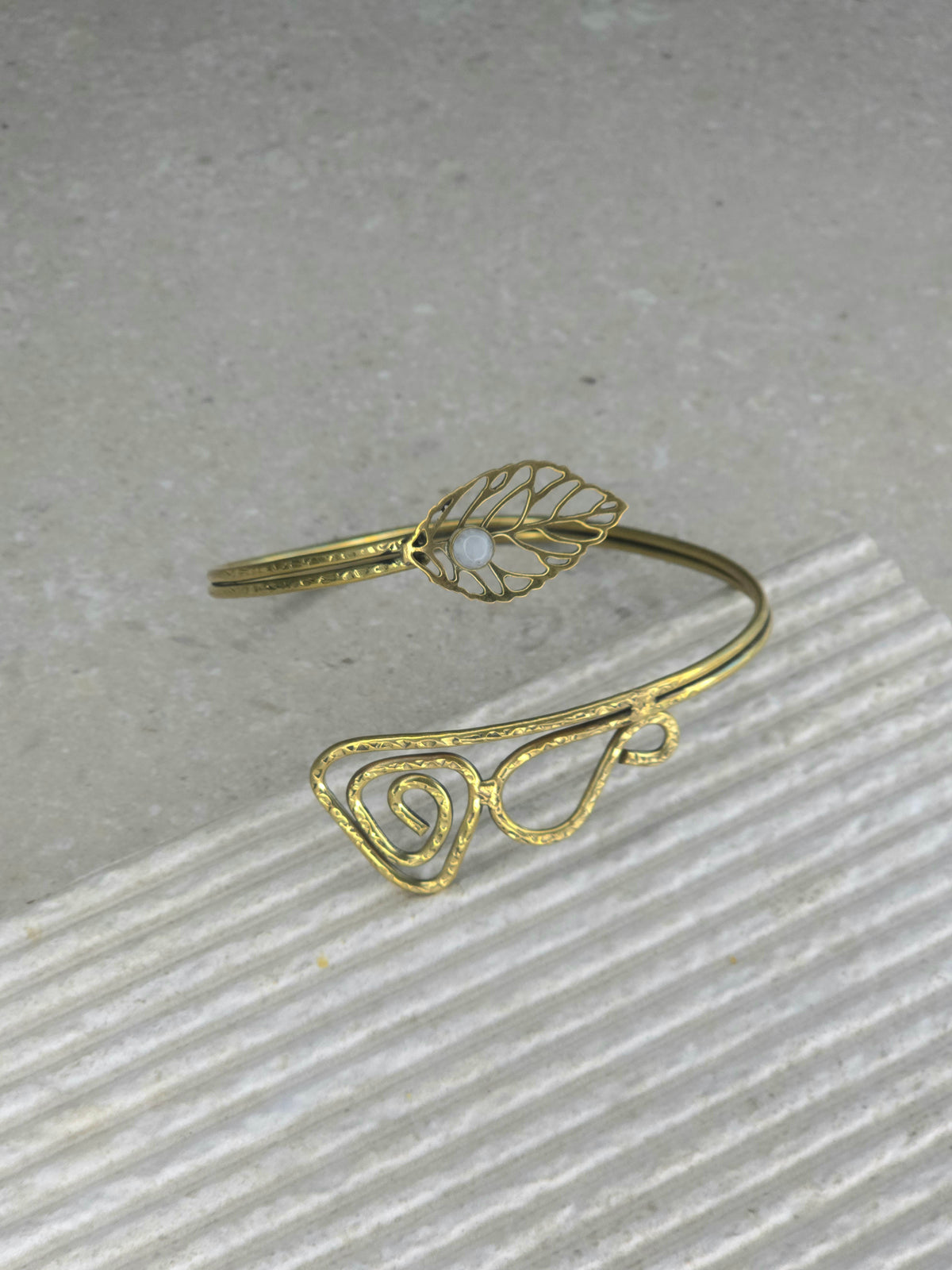 Quartz Leaf Arm Cuff